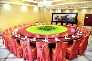 Restaurant - Bailong Hotel (Pingyin)