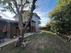 Exterior - Sweet King Retreat in Downtown Los Olivos (Los Olivos)