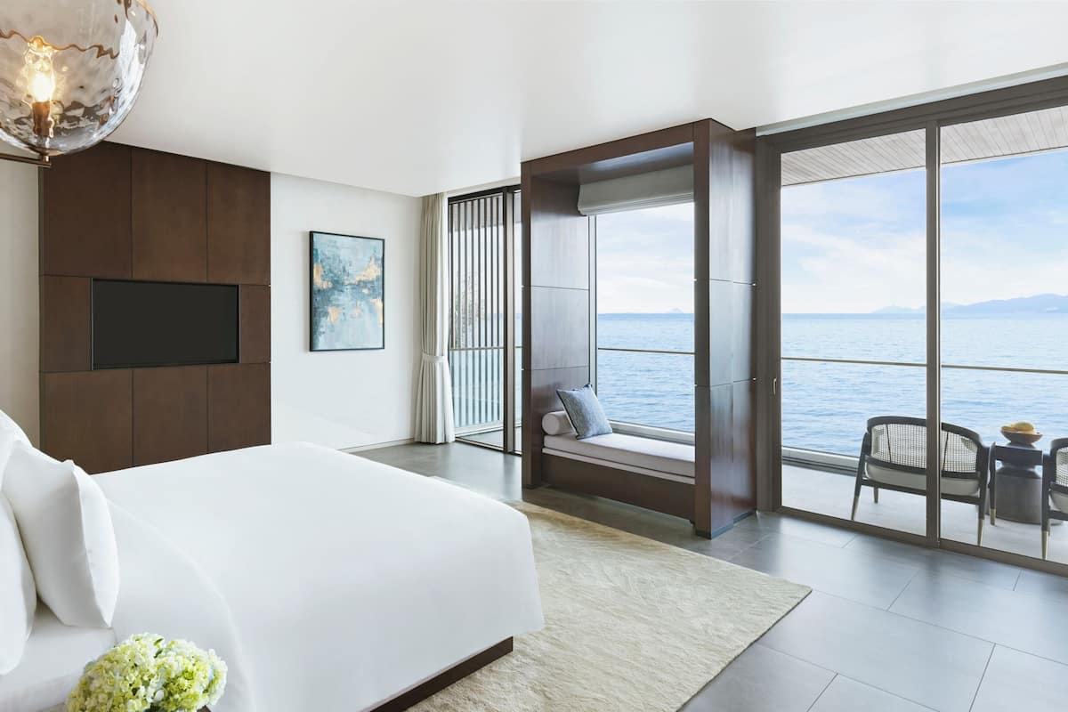 1 bedroom, premium bedding, free minibar items, in-room safe