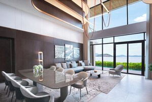 3 nhà hàng; phục vụ bữa sáng, bữa trưa và bữa tối