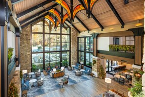 Lobby sitting area - HeartSong Lodge & Resort (Pigeon Forge)