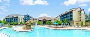 Indoor pool, seasonal outdoor pool, sun loungers, lifeguards on site - HeartSong Lodge & Resort (Pigeon Forge)