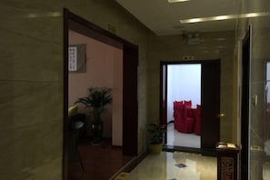 Interior - Duomi Chain Hotel (Lijiang Ancient City) (Lijiang)