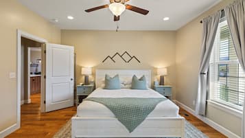 3 chambres, coffres-forts dans les chambres, bureau