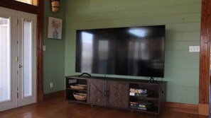 Interior - Austin Oasis- Eight Point Ranch House. (Elgin)