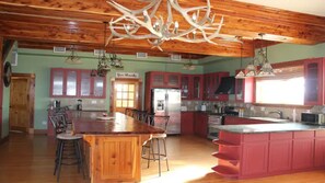 Private kitchen - Austin Oasis- Eight Point Ranch House. (Elgin)