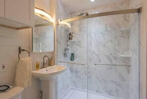 Dusche, Haartrockner