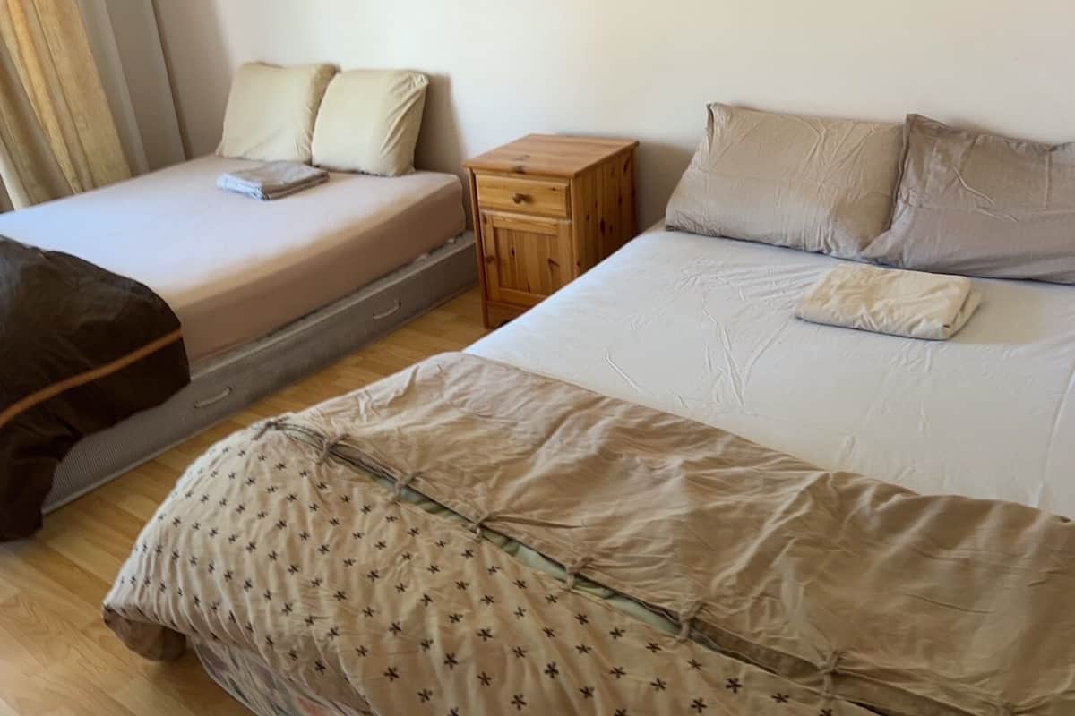 4 People Private Room Shared Washroom | 1 bedroom, bed sheets