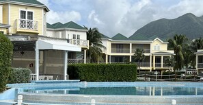 Udendørs pool