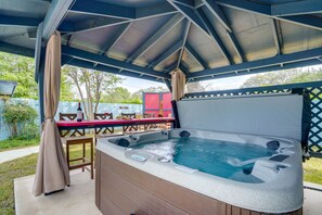 Bain à remous extérieur
