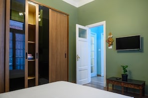 2 chambres, bureau, fer et planche à repasser, Wi-Fi gratuit