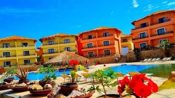 5 piscinas al aire libre