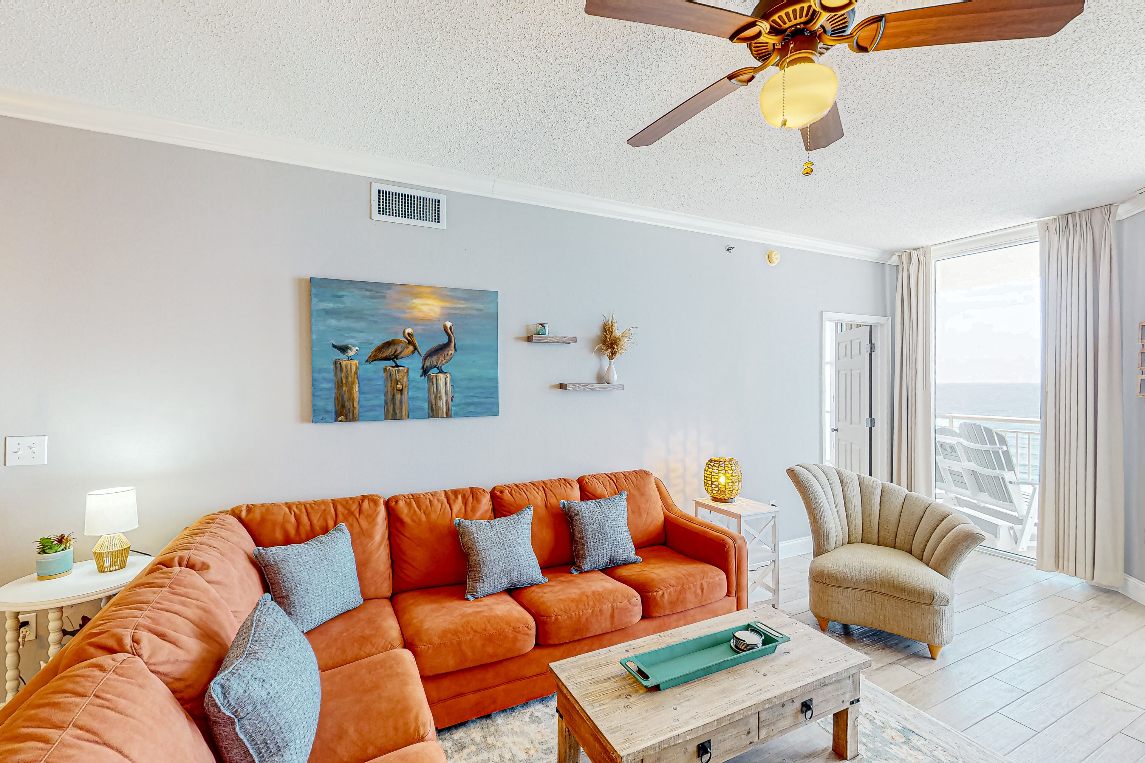 Oceanfront condo with pool, hot tub, tennis court - easy beach access & service