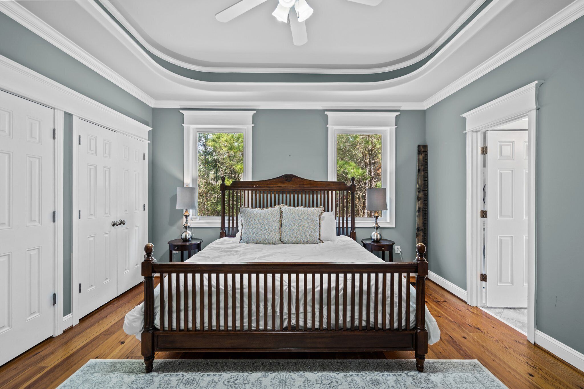 4 bedrooms, in-room safe, desk, iron/ironing board