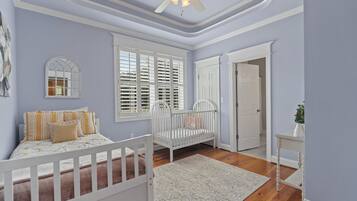 4 bedrooms, in-room safe, desk, iron/ironing board