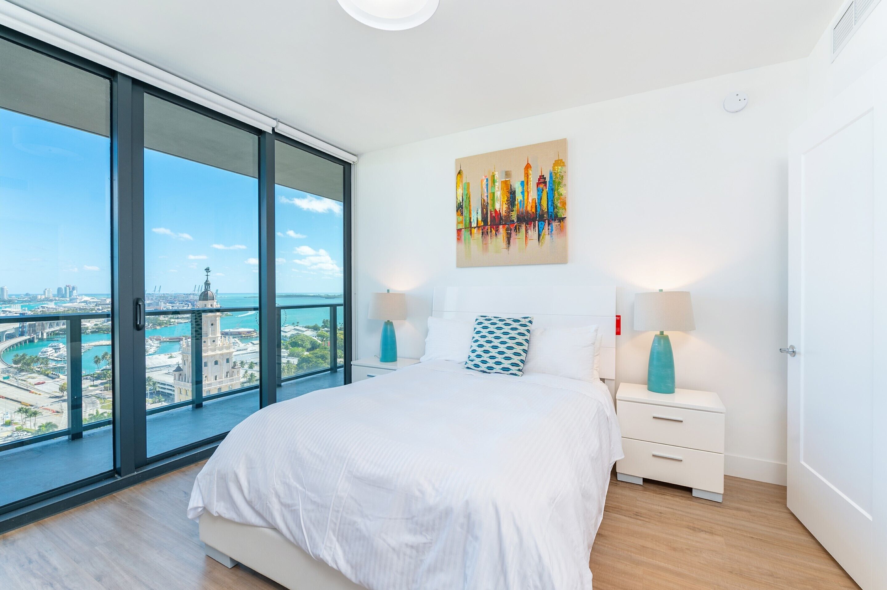 Luxe appartement, 2 slaapkamers | Hypoallergeen beddengoed, een bureau, een laptopwerkplek