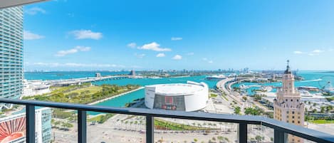 Departamento Deluxe, 2 habitaciones | Balcón