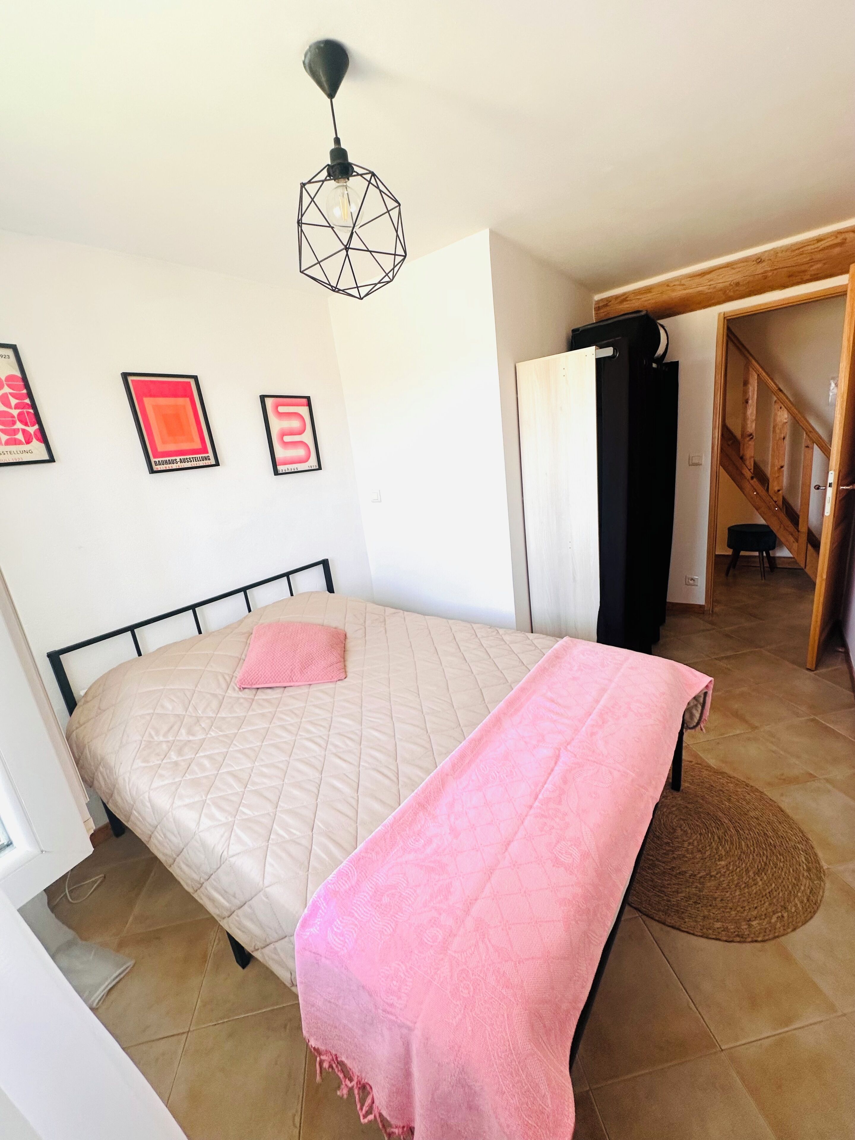 3 chambres, bureau, fer et planche à repasser, Wi-Fi gratuit