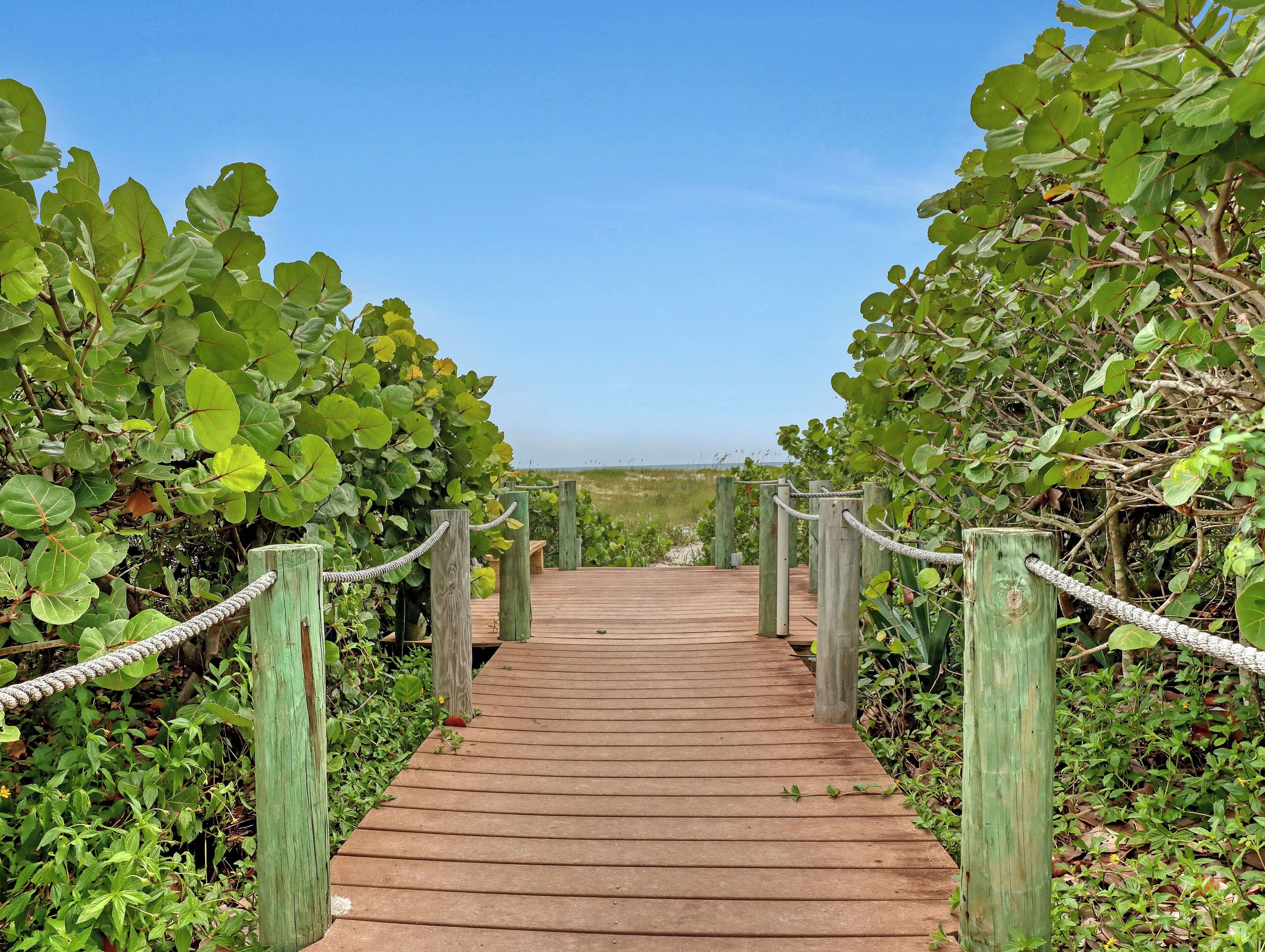 The Heartland: a beach front cottage with vintage charm