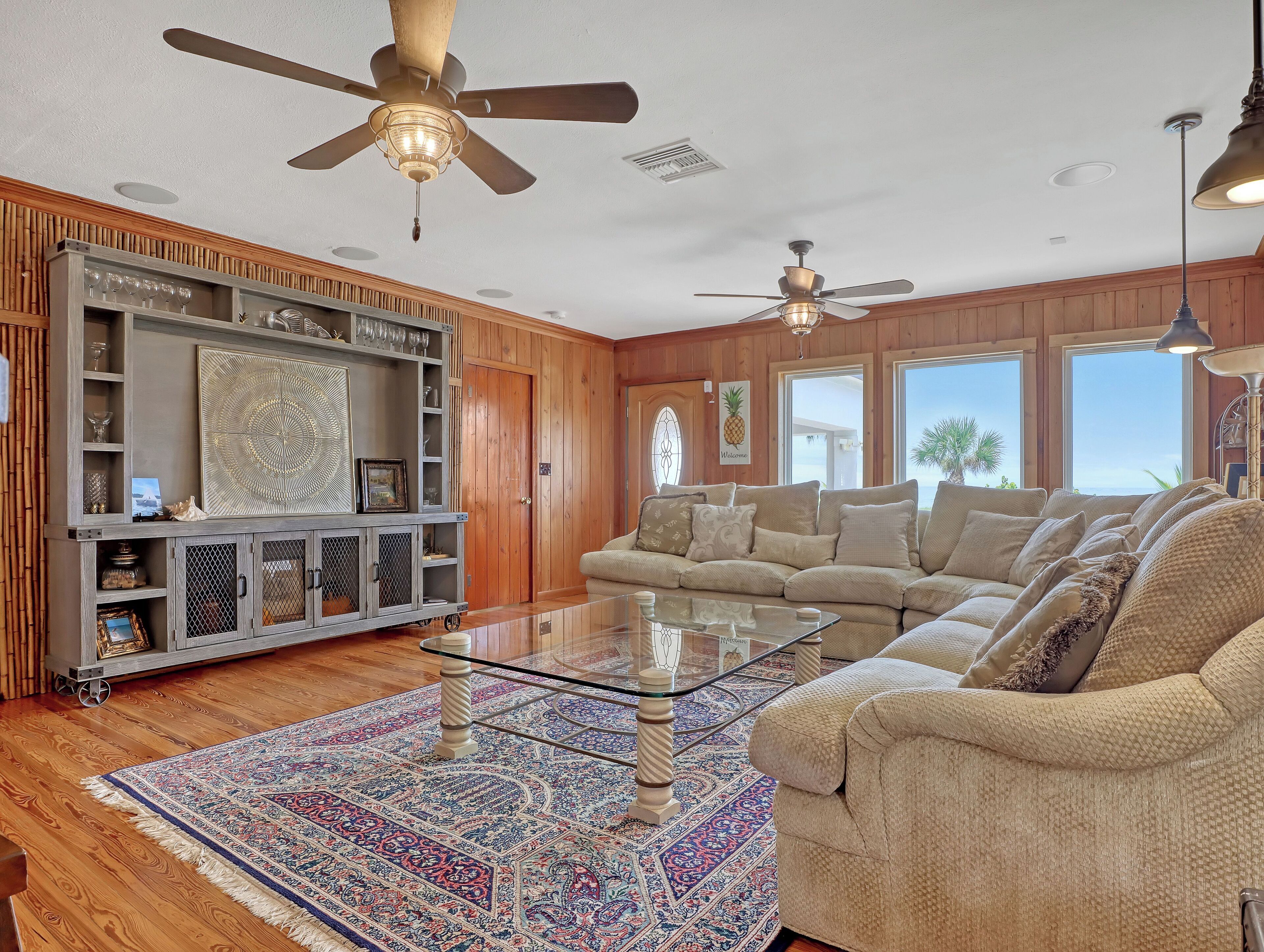 The Heartland: a beach front cottage with vintage charm