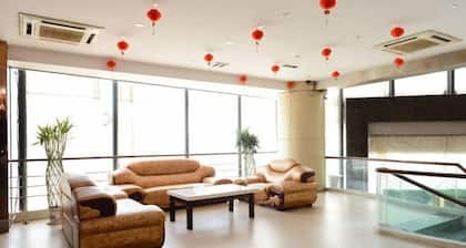 Jiujiang Coast Hotel (Happy City No.3 Middle School)