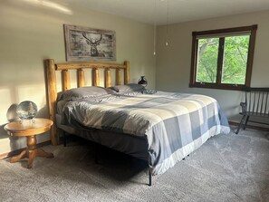 4 habitaciones, escritorio, tabla de planchar con plancha y wifi gratis 