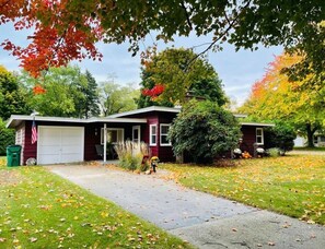 Exterior - White Lake Haven Summ (Whitehall)