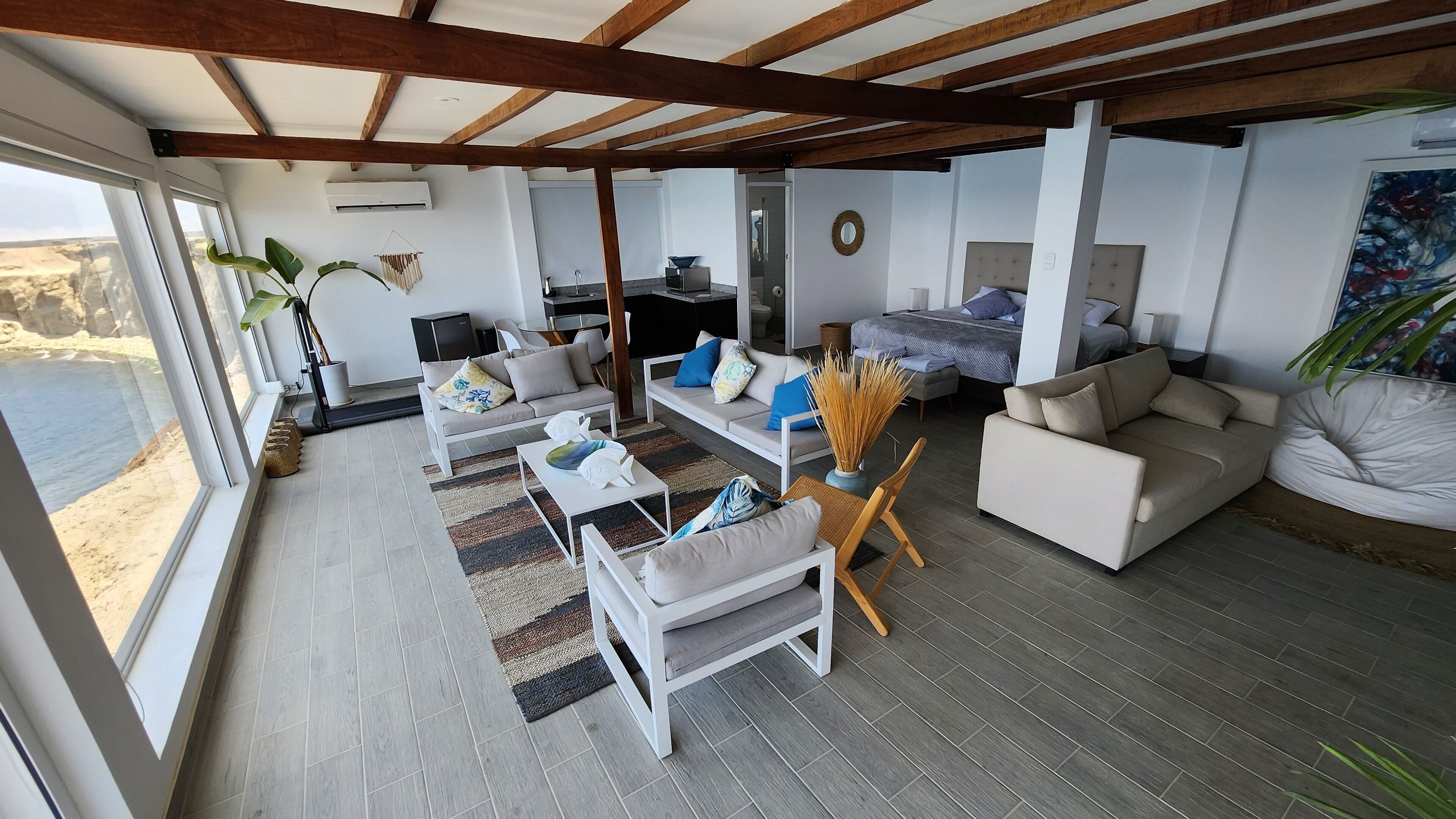 总统开间套房, 1 间卧室, 冰箱和微波炉, 海滩景观 | 高档床上用品、羽绒被、特色装修、特色家居