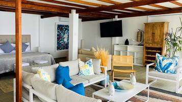 Presidential Studio Suite, 1 Bedroom, Refrigerator & Microwave, Beach View | Premium bedding, down comforters, individually decorated