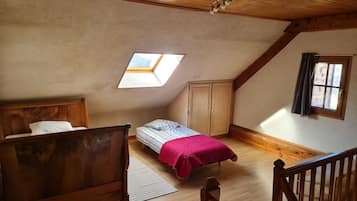 3 habitaciones, cuna de viaje y wifi gratis