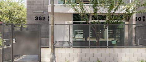 Economy Apartment | Terrace/patio