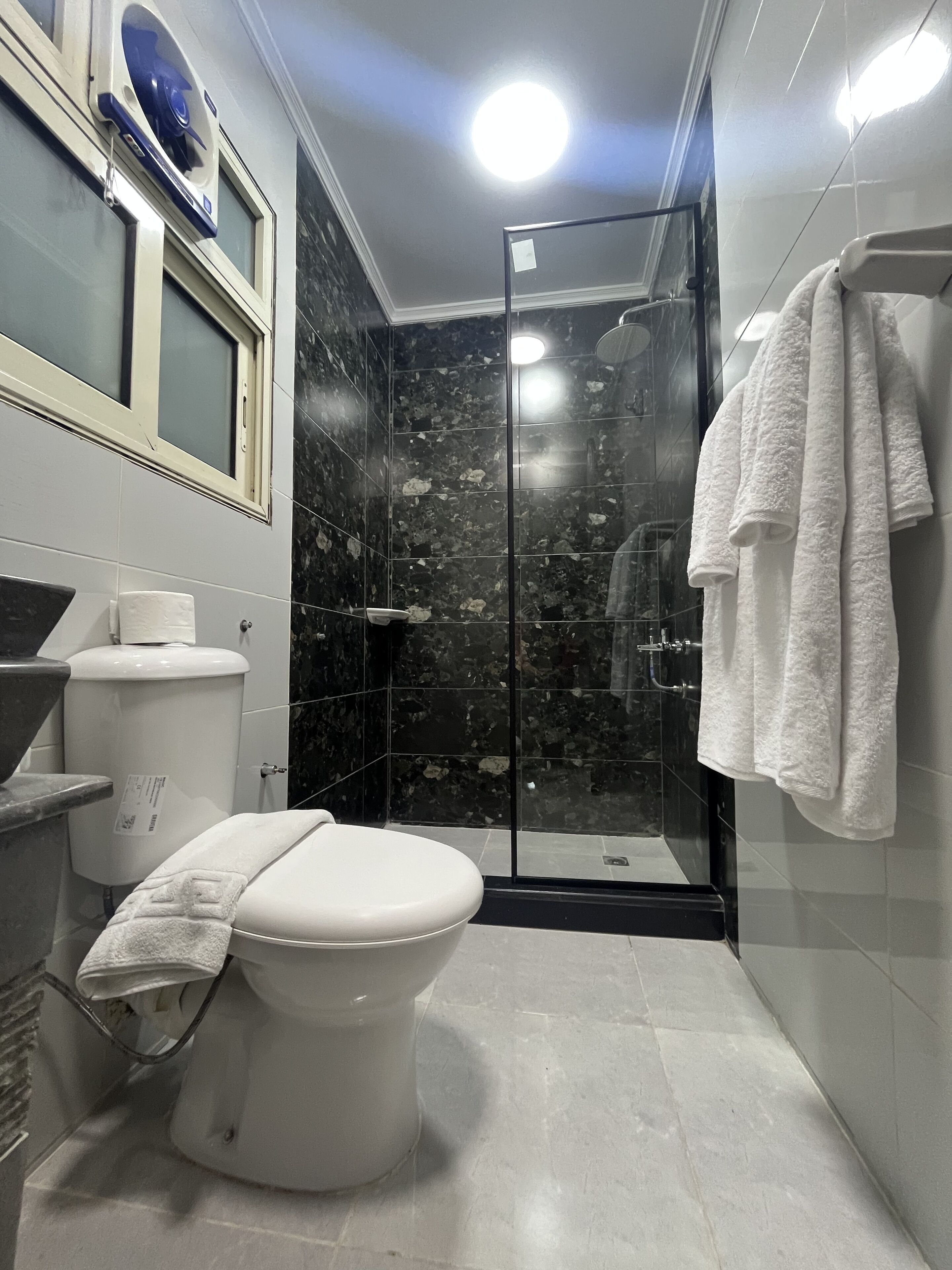 Photo - Crowne Pyramids View inn