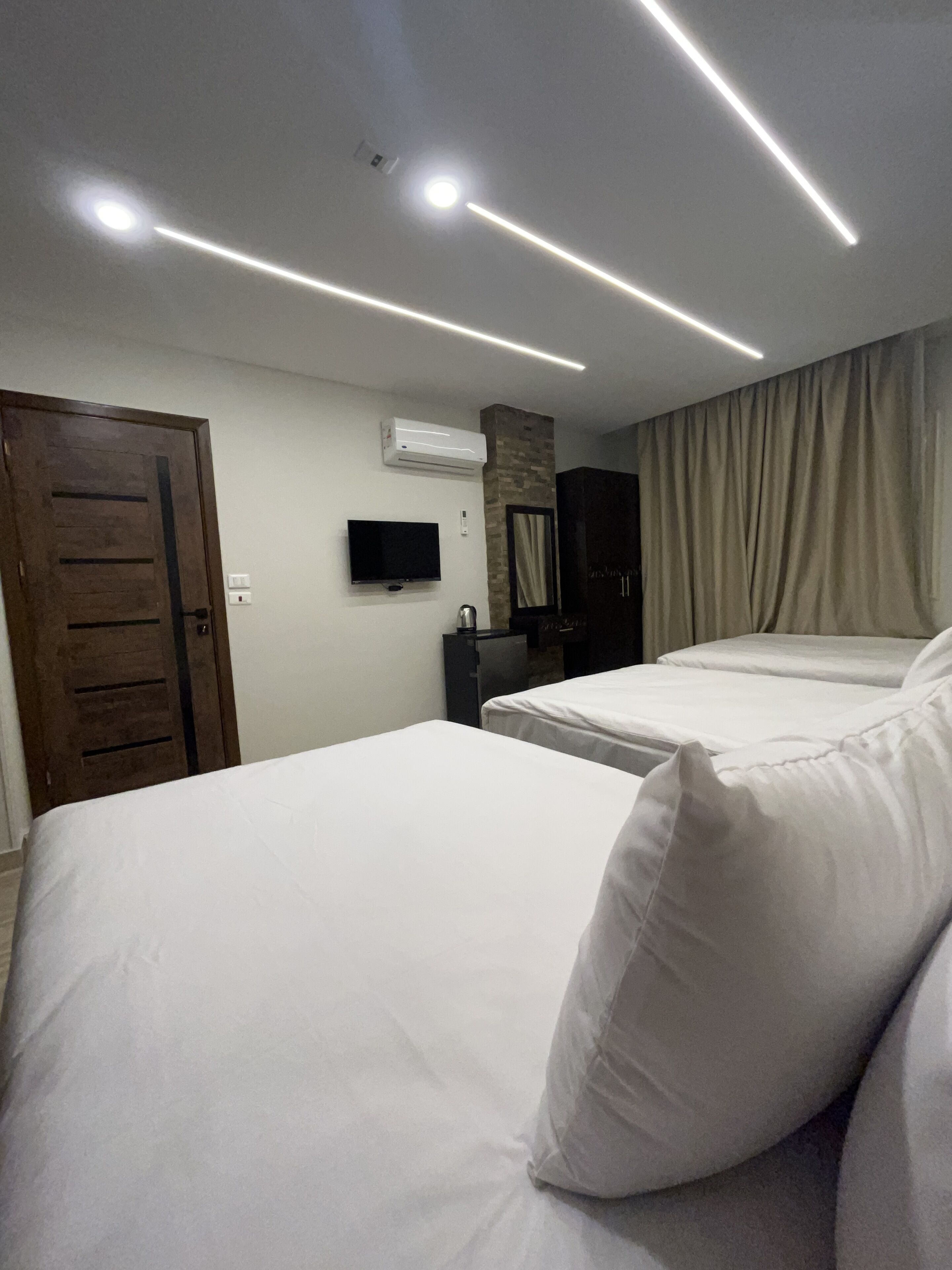 Photo - Crowne Pyramids View inn