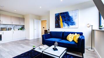 Apartment, Multiple Beds | Living area