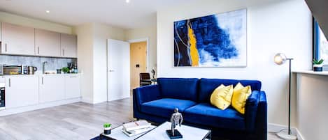 Apartment, Multiple Beds | Living area