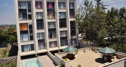 Lavish Condo with Swimming Pool Ongata Rongai