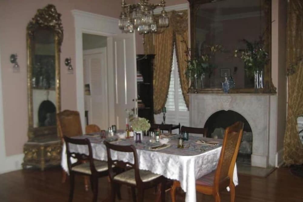 Magical stay at The Fairfax House D
