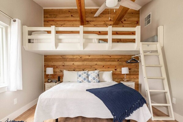 3 bedrooms, iron/ironing board, travel crib, free WiFi