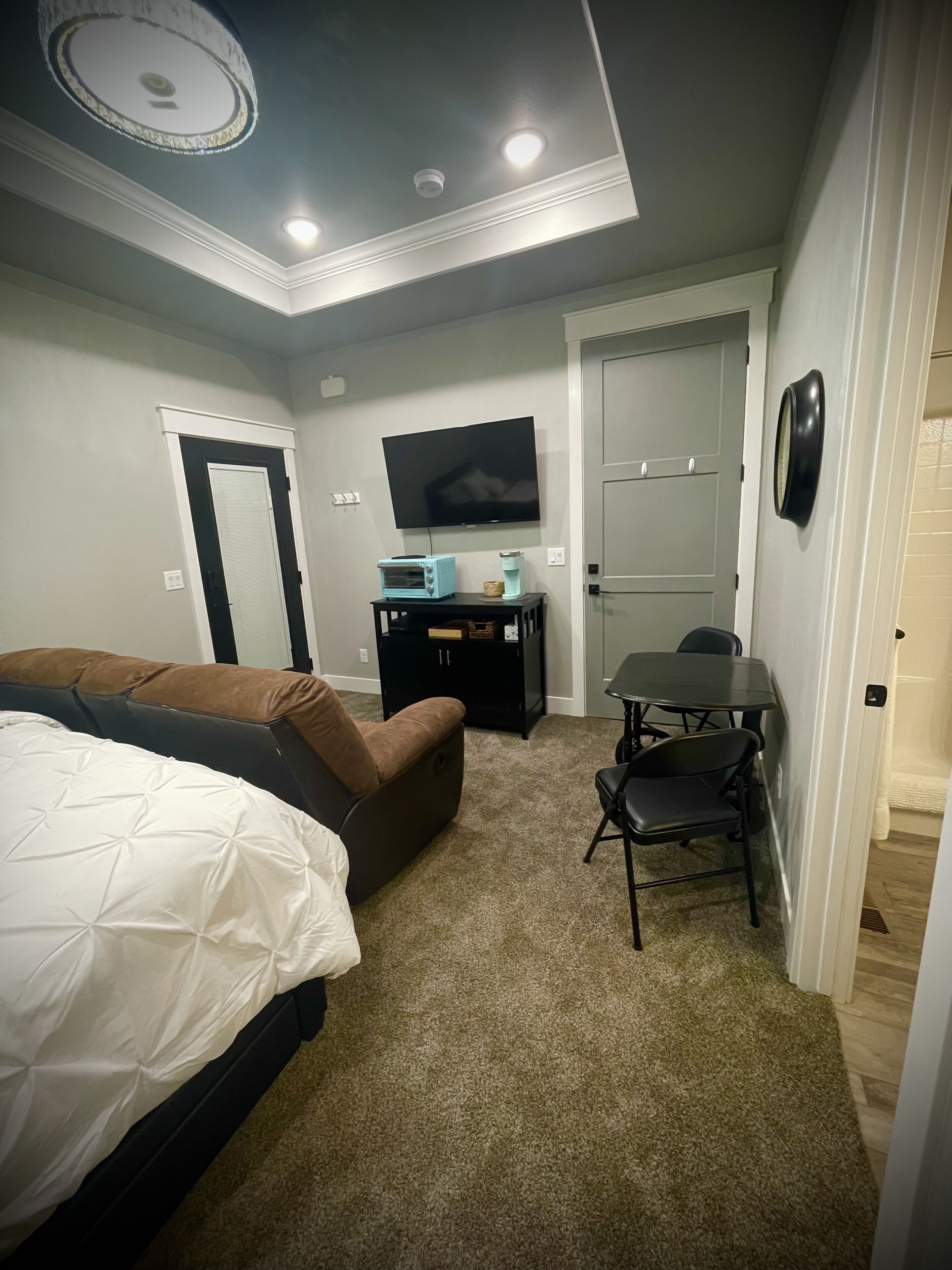 1 chambre, fer et planche à repasser, Wi-Fi, draps fournis