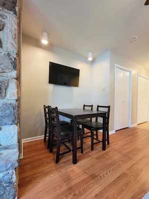 Dining - Condo at Bryce Resort (Mount Jackson)