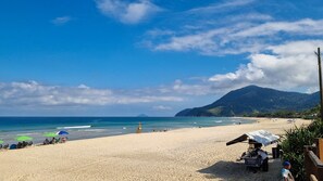 Beach nearby, white sand - Excelente casa Maresias à 100m da praia (São Sebastião)