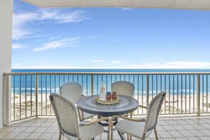 Outdoor dining - Stay at a RESORT not just a condo!!! (Gulf Shores)