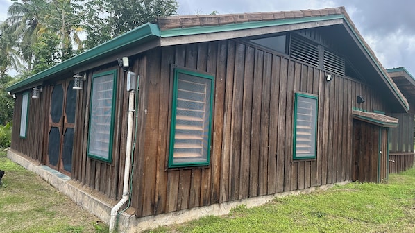 Exterior - Howler Landing Vacation Rental (Bermudian Landing)