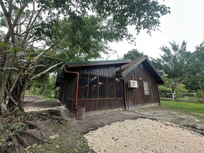 Exterior - Howler Landing Vacation Rental (Bermudian Landing)
