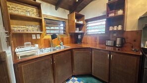 Private kitchen - Howler Landing Vacation Rental (Bermudian Landing)