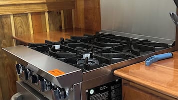 Refrigerador, microondas, horno, licuadora