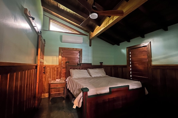 Economy Cabin | Premium bedding, pillowtop beds, in-room safe, blackout drapes