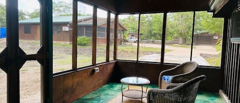 Economy-Ferienhütte, 2 Schlafzimmer | Terrasse/Patio
