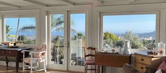 OCEAN & CITY VIEWS 1920s Monthly, RIVIERA HOME, 2 QUEEN BEDS, WALK TO STATE ST