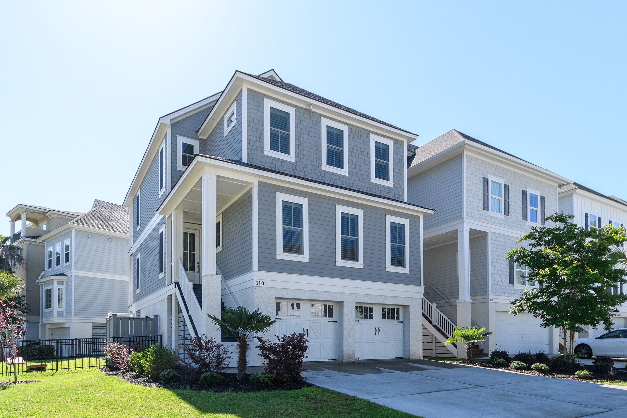 (110) 4 Bedroom HHI House, Private Heated Pool, Short walk to the Beach